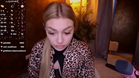 ellamilla online show from January 22, 11:56 am