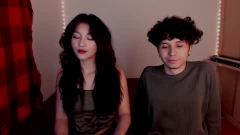 Snapshot of ellancain chatting on February 5, 10:33 pm Ella and Cain online show from February 5, 10:33 pm