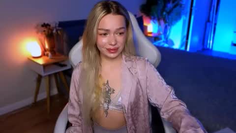 Ella online show from February 17, 5:28 am