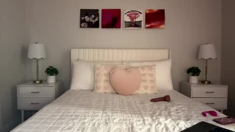 Ellebby7 online show from September 18, 2:48 am