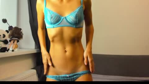 ellen_flow online show from April 25, 3:20 pm