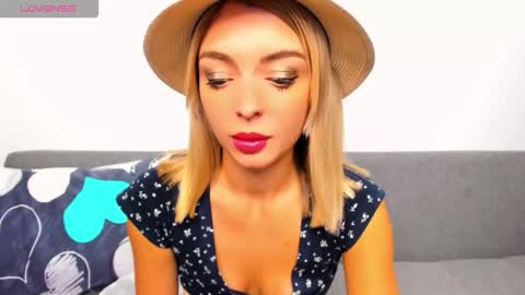 ellen_flow online show from October 1, 9:24 pm