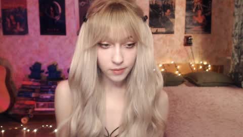 ellie_friendly online show from January 27, 12:12 am