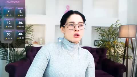 ellie_magic online show from April 19, 7:53 am