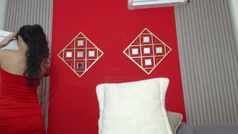 Ellie online show from February 5, 9:29 pm