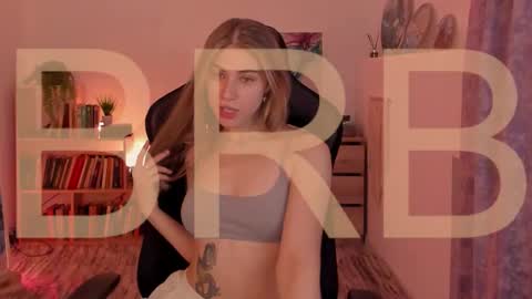 elliecutes online show from October 24, 8:26 am