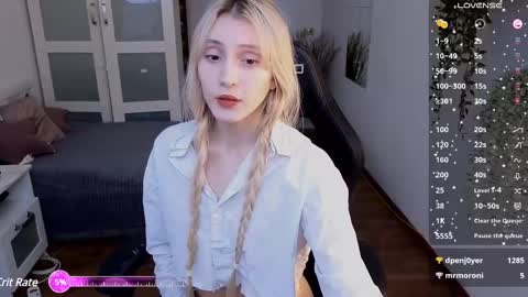 elliefrost online show from March 1, 12:28 am