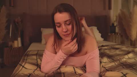 elliegarson__ online show from March 4, 6:16 pm