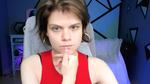 elliemurler online show from September 30, 9:09 am