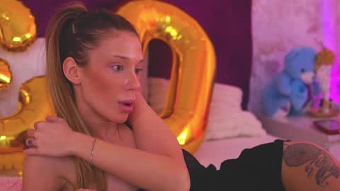 EllinaNuria online show from March 30, 11:32 am