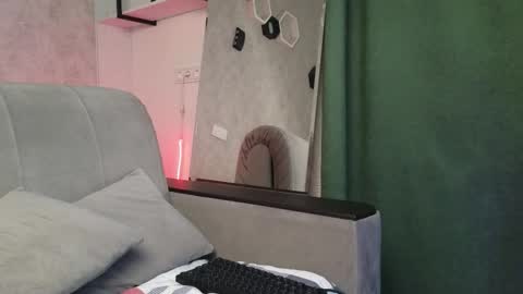 elliot_muscle04 online show from February 4, 4:22 pm