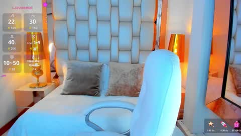 E L L I O T    V E L E Z online show from October 20, 8:36 pm