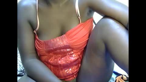 Snapshot of ellisa9 chatting on October 8, 12:18 am ellisa9 online show from October 8, 12:18 am