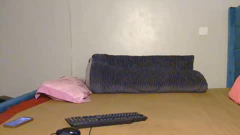 elllanna online show from February 15, 9:41 am