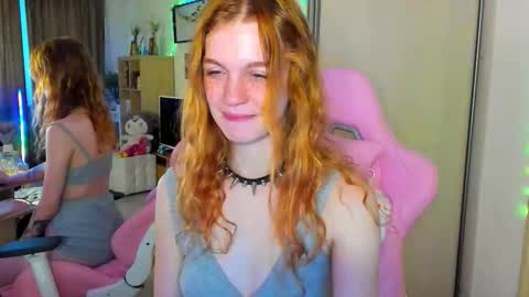 Elly     Fansly  online show from October 4, 7:28 am