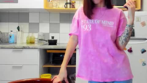 Elly online show from March 26, 2:44 pm