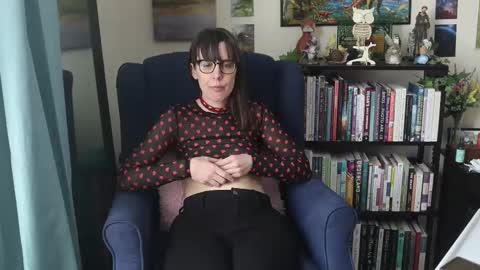 Elly Naomi online show from February 14, 6:29 pm