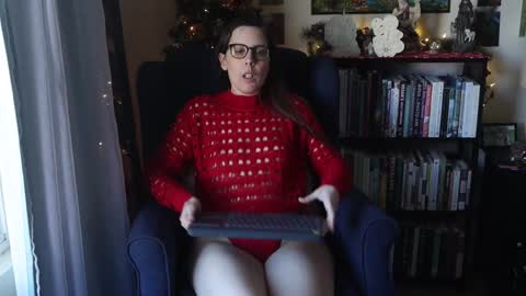 Elly Naomi online show from December 6, 7:06 pm