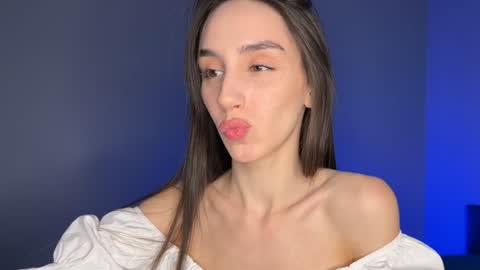 Im online Fri Sun Mon Tue Thu Fri Sat3 from 1000 online show from January 26, 8:14 am