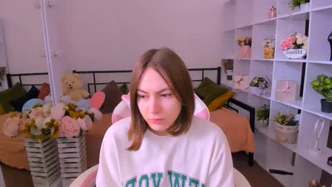 elma_lily online show from February 10, 7:33 am