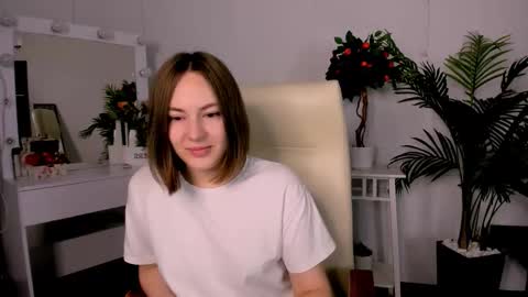 elma_lily online show from December 14, 6:52 am