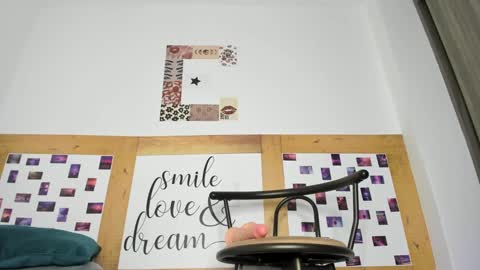 ElodieKingsman online show from December 13, 12:31 am