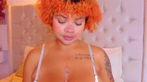 Snapshot of eloisa_cleavage_ chatting on October 14, 10:07 am Maya online show from October 14, 10:07 am