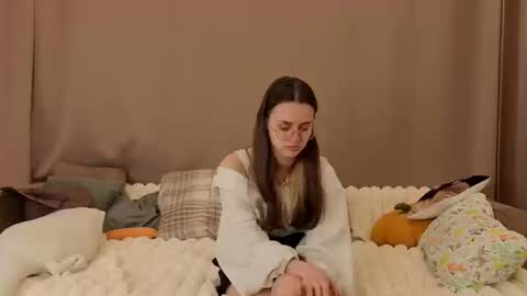 Eliza online show from March 14, 8:18 am