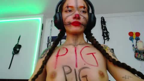 Chelsea  Please help me to reach 100 thumbs up online show from January 22, 11:43 pm