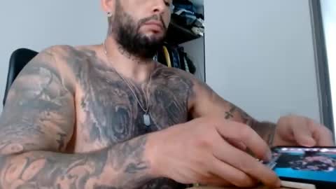 Snapshot of elosocazador chatting on March 4, 9:32 pm elosocazador online show from March 4, 9:32 pm