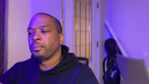 Els9 online show from December 2, 8:56 am