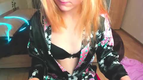 Elsa  online show from February 27, 1:08 am