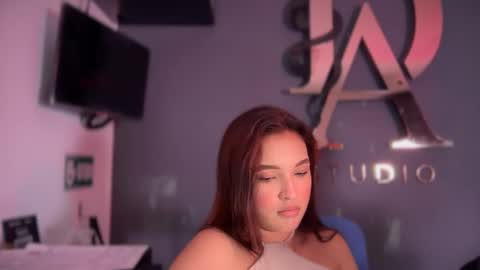  ELSA  online show from September 25, 9:11 pm