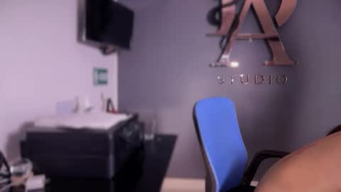  ELSA  online show from October 8, 8:48 pm