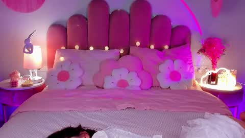 Michelle online show from September 11, 7:26 pm