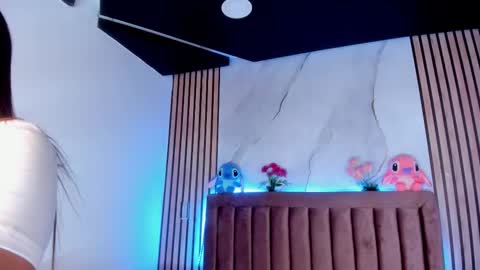 Elsa online show from November 13, 1:52 am