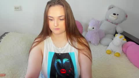 Elsa online show from September 21, 1:59 pm