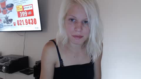 Snapshot of elssa_rush chatting on October 1, 12:59 pm elssa_rush online show from October 1, 12:59 pm