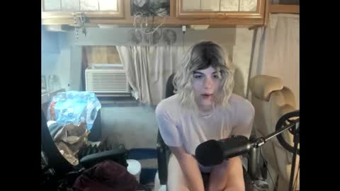 elvymay online show from October 24, 1:39 am