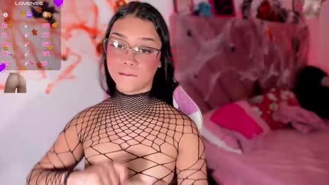 Snapshot of ely_w1 chatting on October 16, 7:13 pm ely_w1 online show from October 16, 7:13 pm