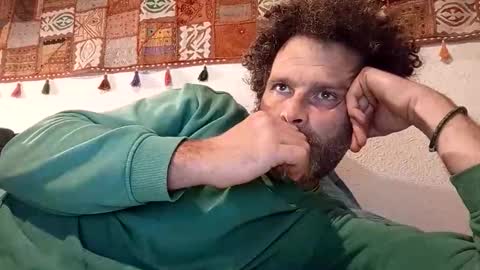 elyjahoye online show from November 17, 9:06 pm