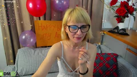 Elza online show from March 3, 5:42 am