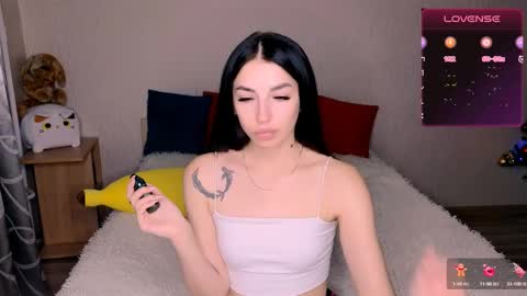 ema_grasie online show from December 16, 1:43 pm