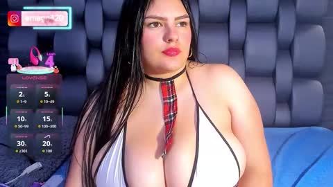 ema_grey1 online show from September 30, 6:07 pm