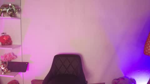 ema_parkerr online show from March 19, 8:47 pm