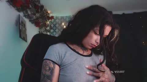 ema_ploxx online show from October 26, 5:41 am