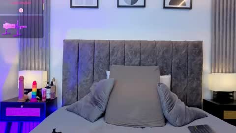 Ema online show from November 14, 10:00 pm