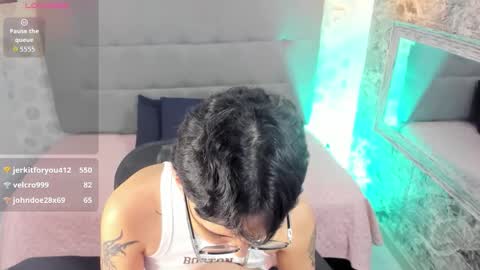 Snapshot of emahills__axelrose chatting on October 16, 3:50 am emahills__axelrose online show from October 16, 3:50 am
