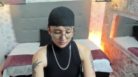 Snapshot of emahills__axelrose chatting on October 3, 3:48 am emahills__axelrose online show from October 3, 3:48 am