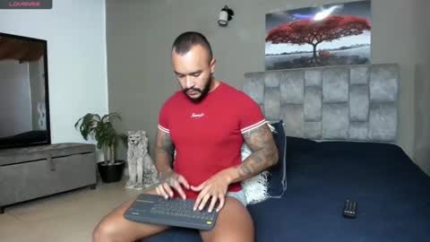 Snapshot of emanuelspencer chatting on February 10, 2:05 pm emanuelspencer online show from February 10, 2:05 pm